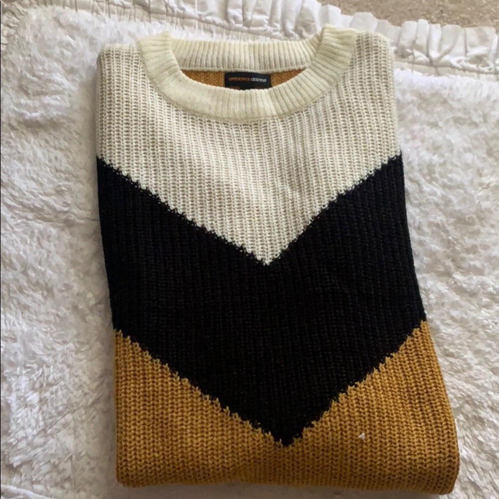 Chevron Multi-Colored Sweater - Picture 4 of 4